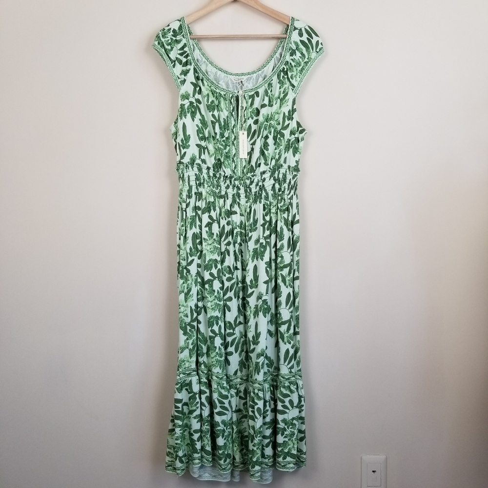 Max Studio Dress Leaf Print Size Small NWT